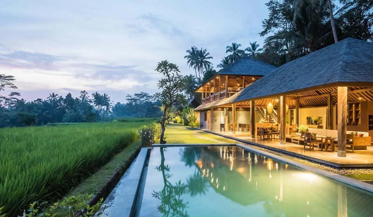 Benisari Batik Garden Cottage contacts